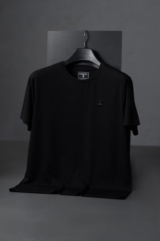 Premium Plain Black T-Shirt – Minimal Logo Cotton Tee (Unisex)